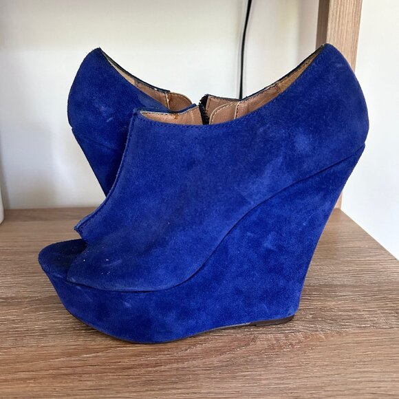 Royal Blue Steve Madden Wedges - Picture 1 of 3